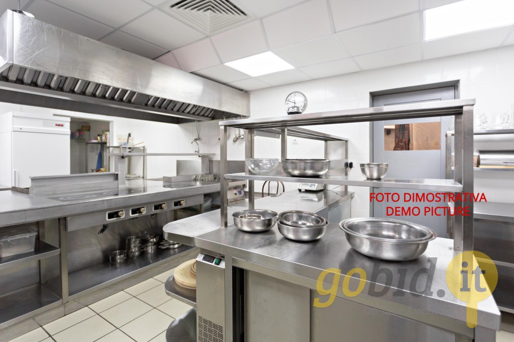 Mobilier și Echipamente pentru Restaurante - Faliment 115/2018 - Tribunalul Vicenza - Anunț de Vânzare